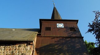 Der Kirchturm aus der Zwergenperspektive