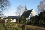 Kirche mit Nebengebäuden