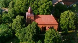 Kirche Krusendorf aus der Luft fotografiert