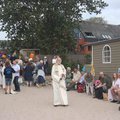 Neben der Schäferwagenkirche am Strand von Eckernförde sammeln sich die Paare, die heiraten oder sich segnen lassen wollen, einer der Pastoren ist Ullrich Schiller. 