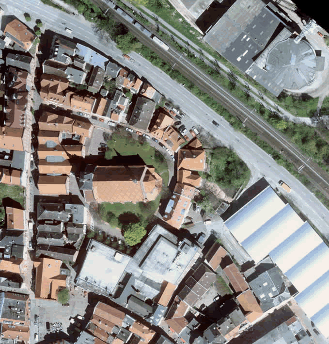 Luftbild vom Haus der Kirche und der Kirche St. Marien